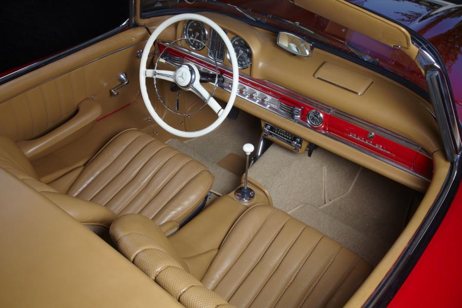  Mercedes-Benz 300 SL Roadster 1962 года  (фото 24 из 39)